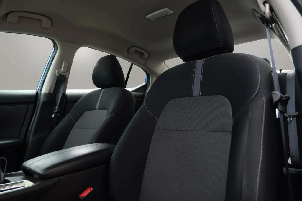 Nissan Sentra photo 9