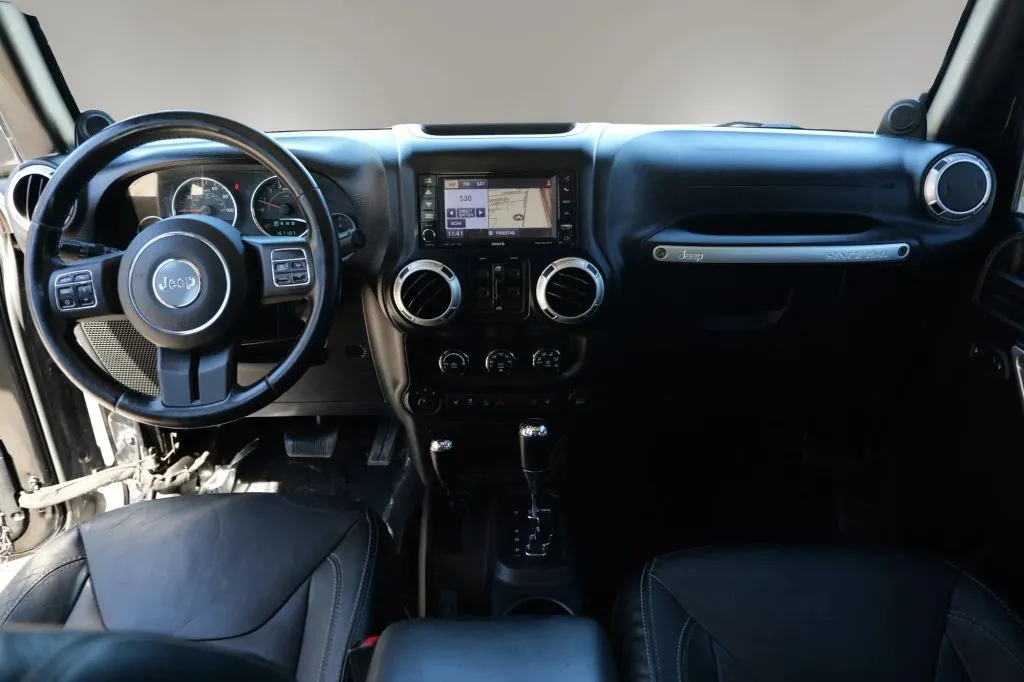 Jeep Wrangler photo 10