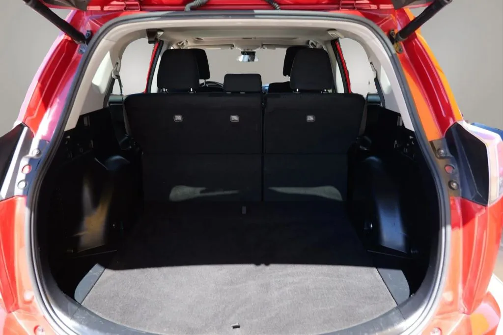 Toyota RAV4 photo 13