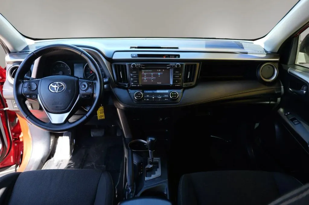 Toyota RAV4 photo 10