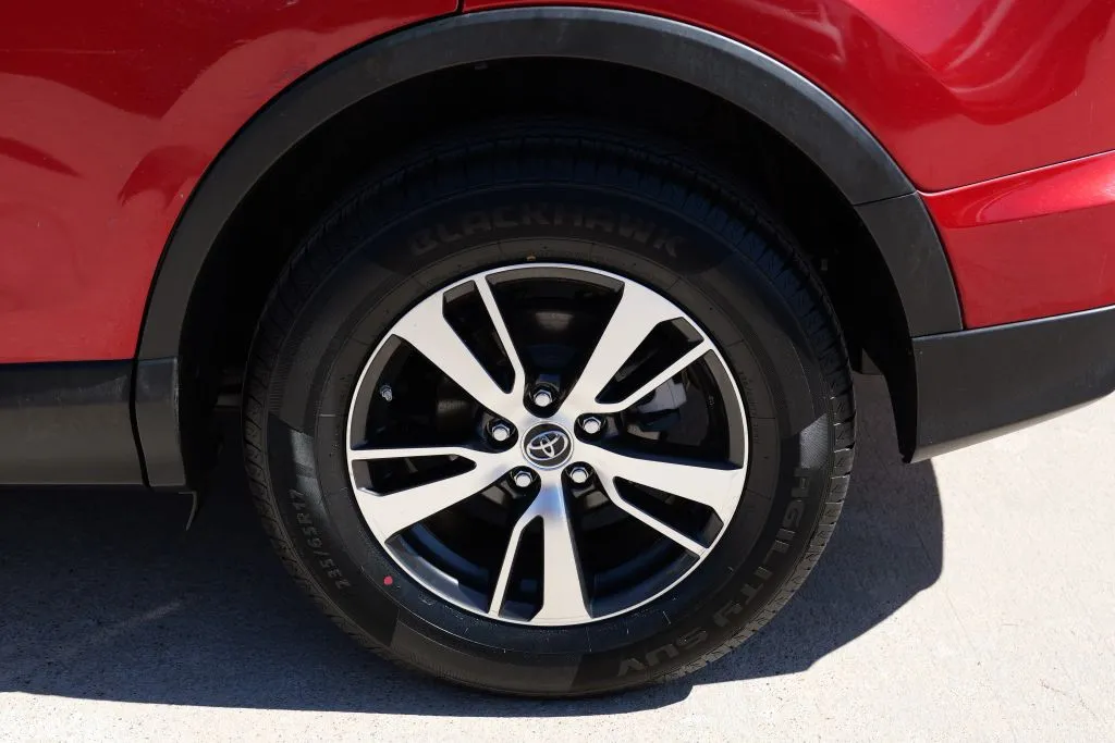 Toyota RAV4 photo 12