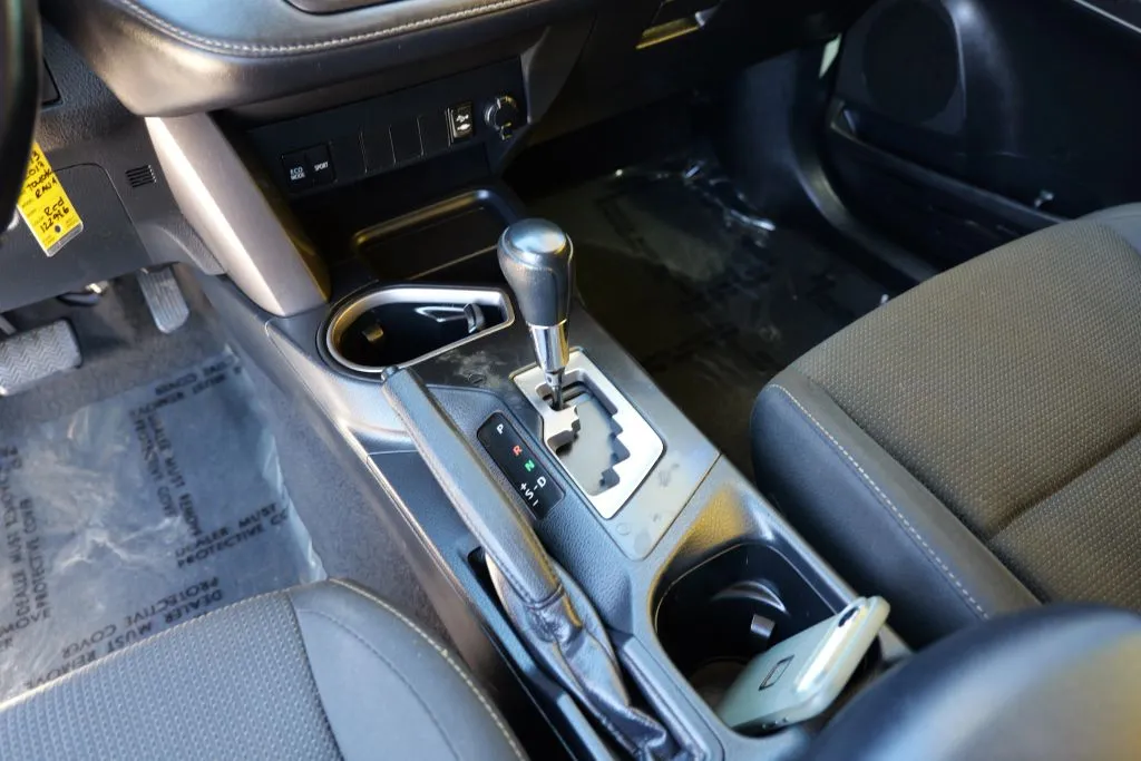 Toyota RAV4 photo 11