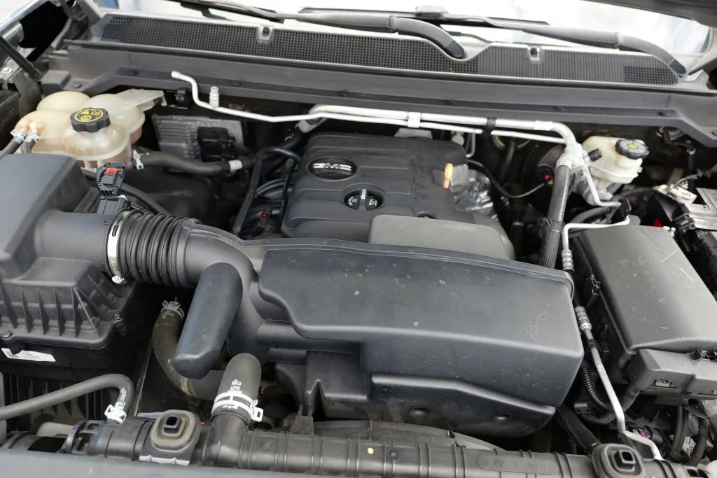 GMC Canyon photo 12