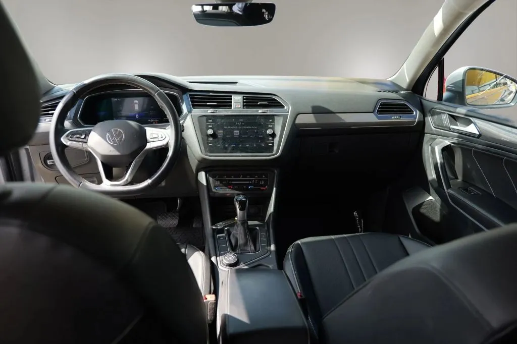 Volkswagen Tiguan photo 9