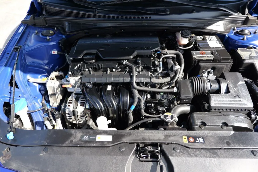 Hyundai Elantra photo 14