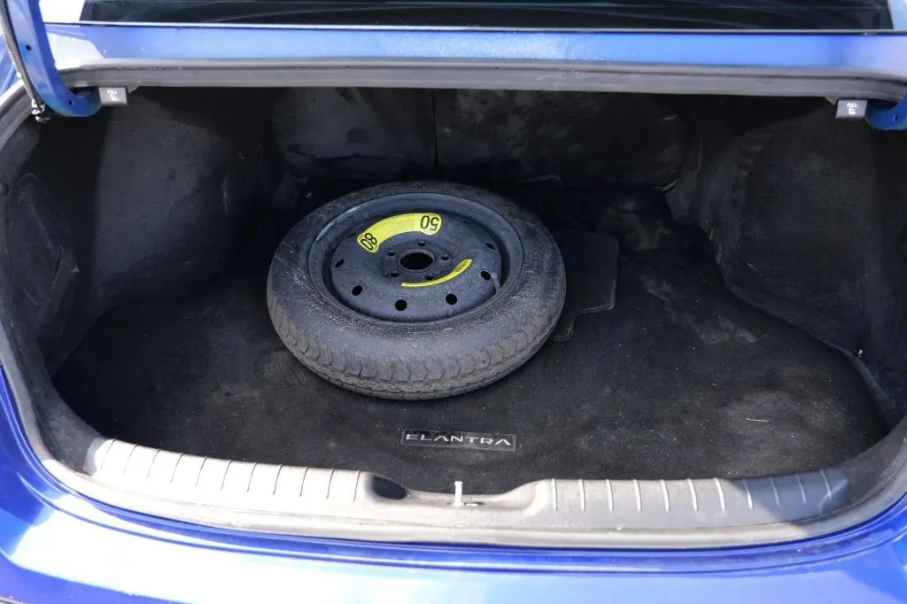 Hyundai Elantra photo 13