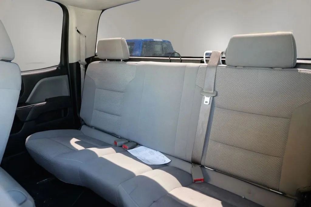 GMC Sierra photo 10