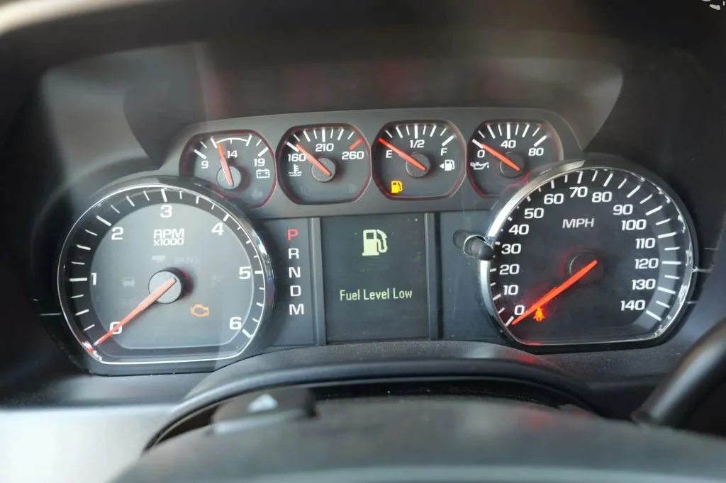 GMC Sierra photo 6