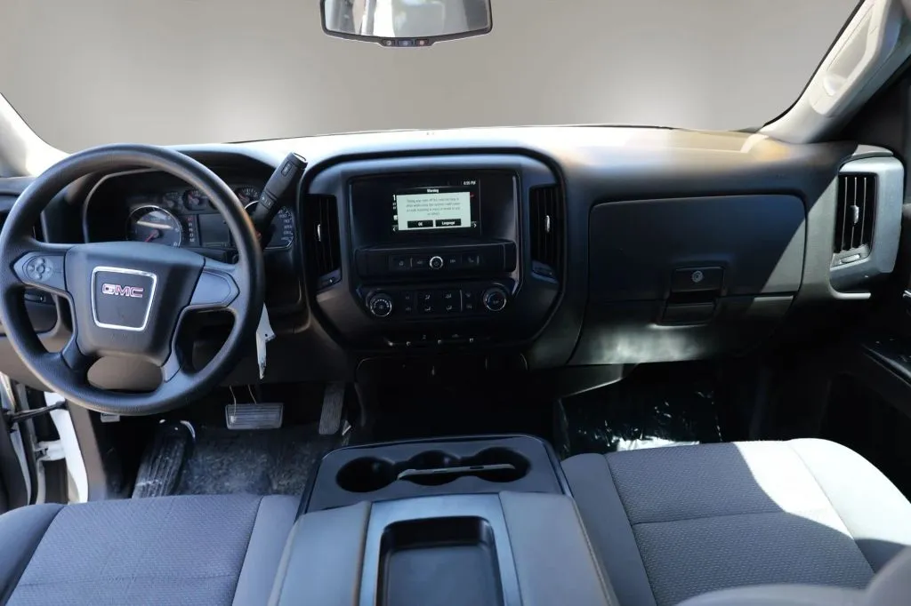 GMC Sierra photo 11