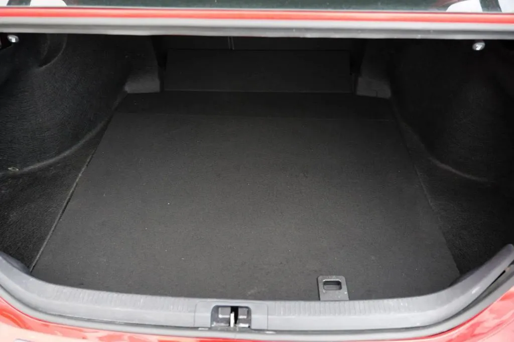 Toyota Camry photo 13