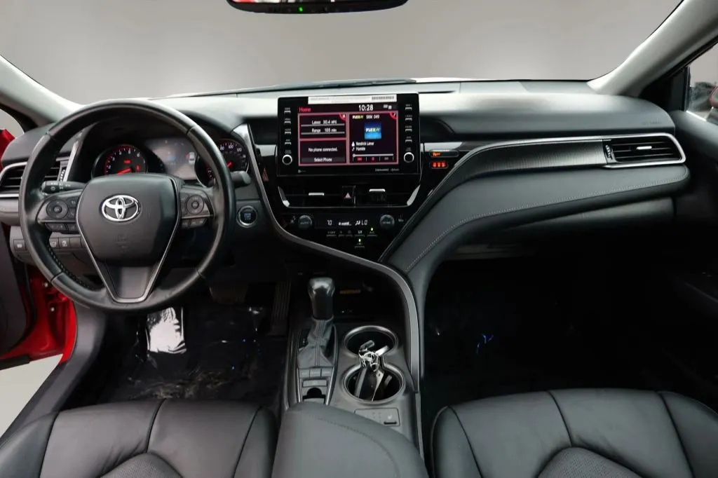 Toyota Camry photo 10