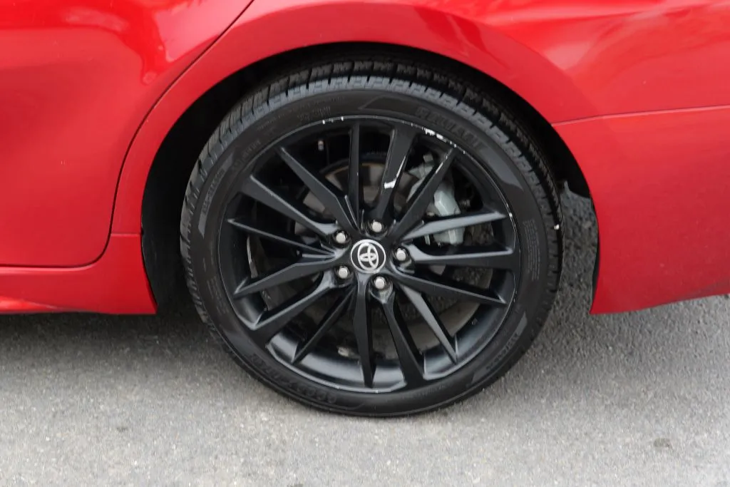 Toyota Camry photo 12