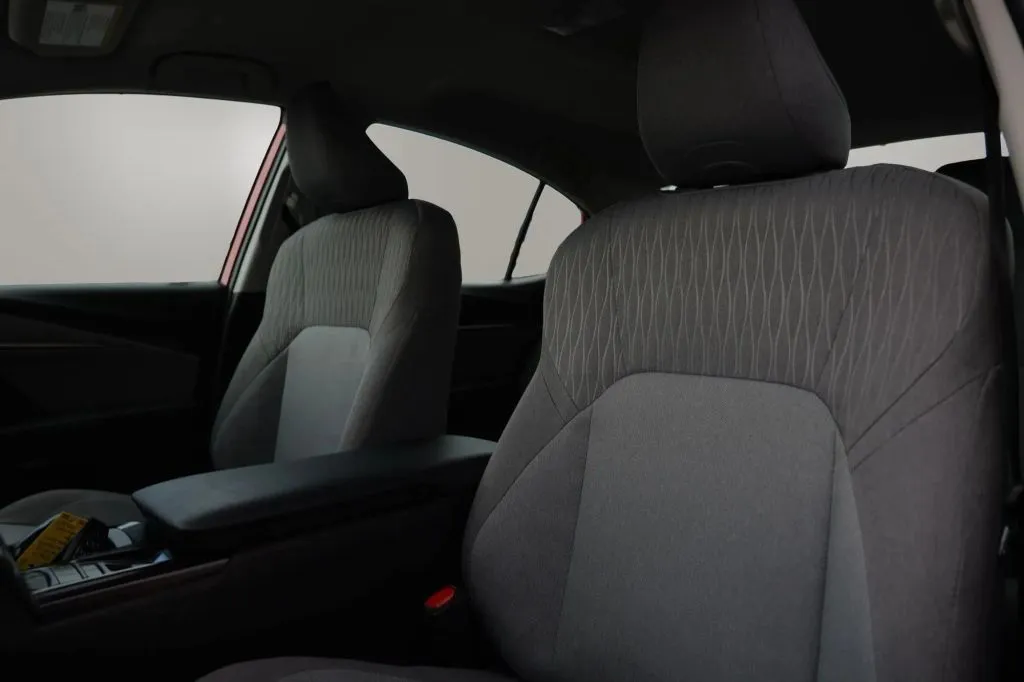 Toyota Camry photo 8