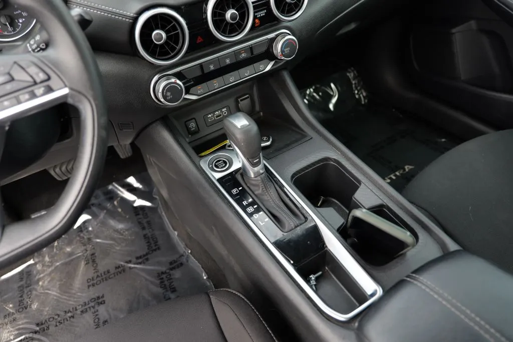 Nissan Sentra photo 11