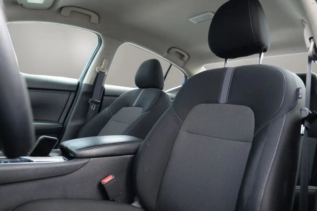 Nissan Sentra photo 8