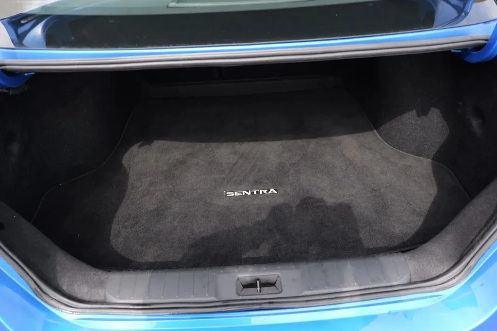 Nissan Sentra photo 13