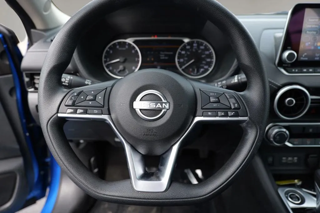 Nissan Sentra photo 5