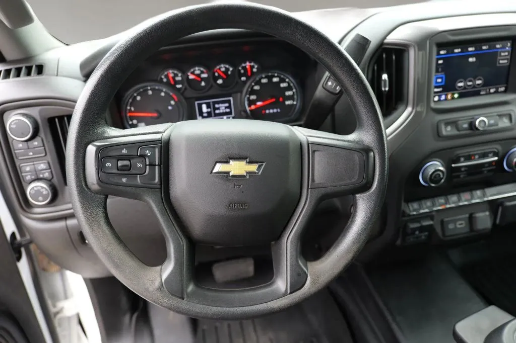 Chevrolet 3500HD photo 5