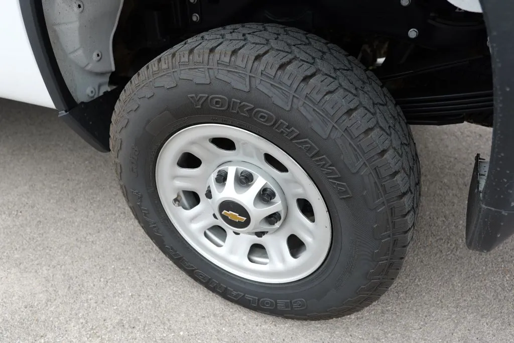 Chevrolet 3500HD photo 12