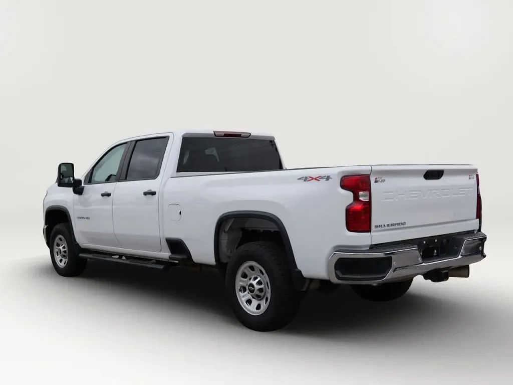 Chevrolet 3500HD photo 3