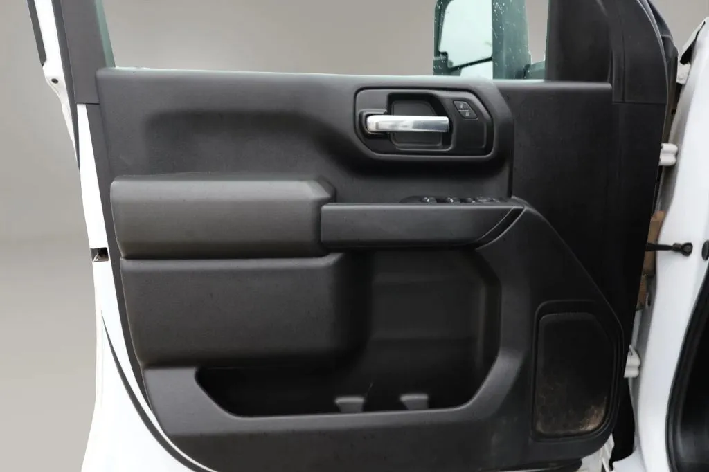 Chevrolet 3500HD photo 10