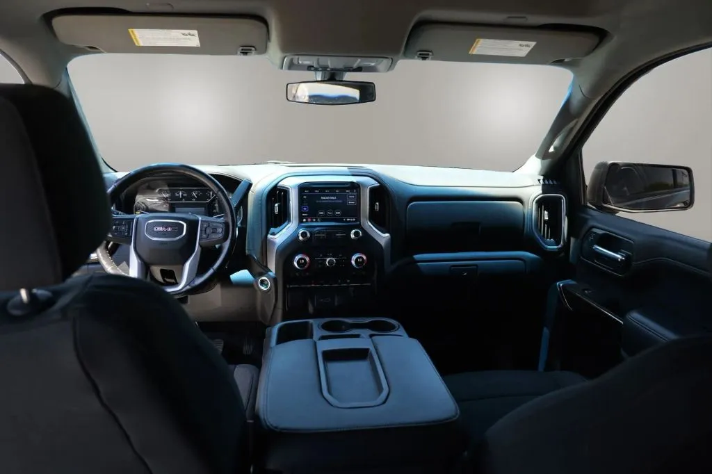 GMC Sierra photo 9