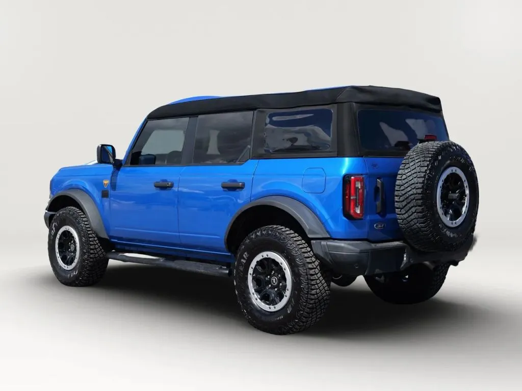 Ford Bronco photo 3