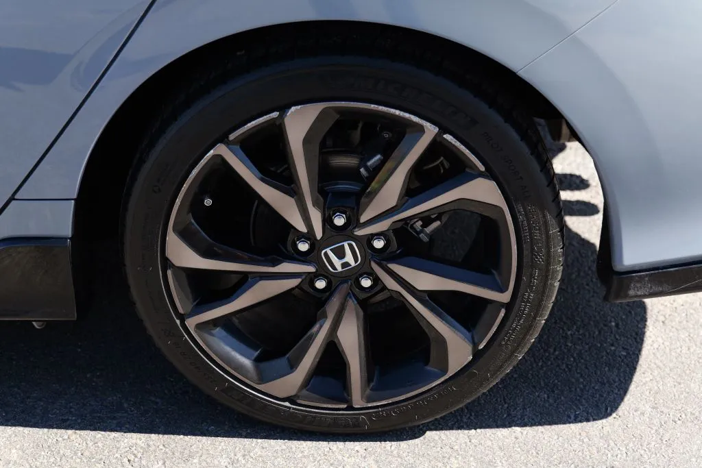 Honda Civic photo 12