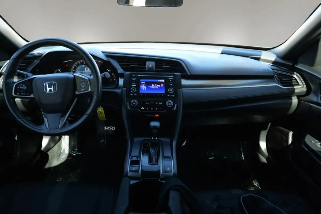 Honda Civic photo 10