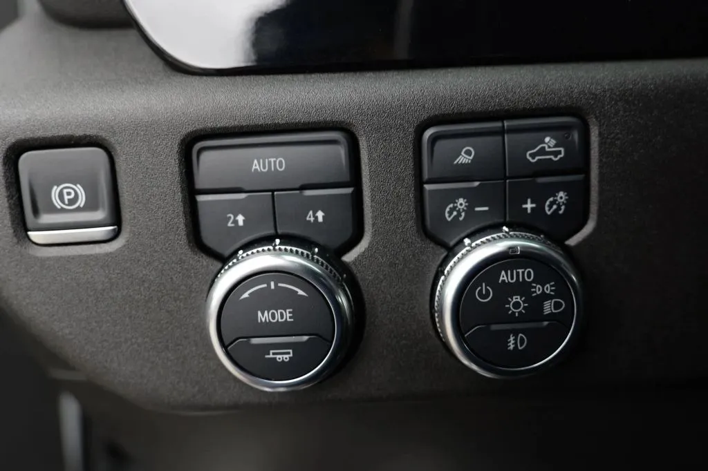 GMC Sierra photo 7