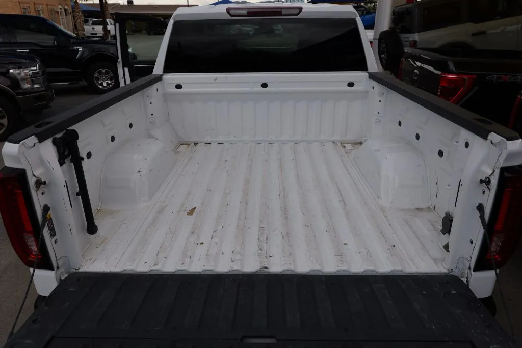 GMC Sierra photo 15