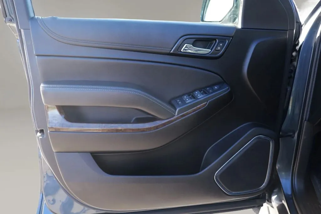 Chevrolet Tahoe photo 10
