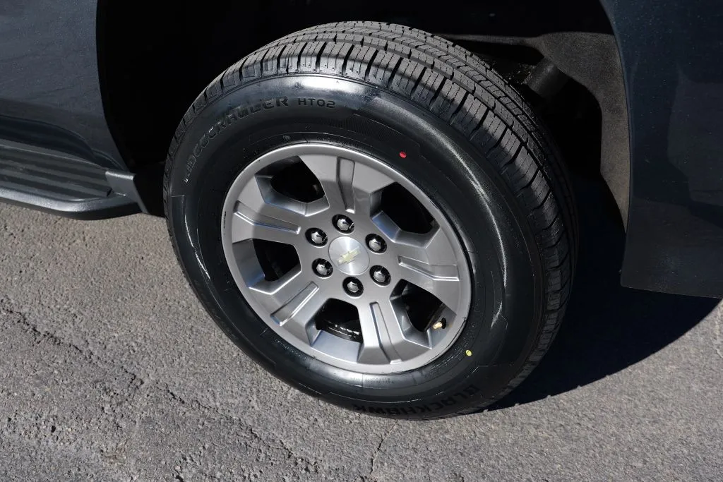 Chevrolet Tahoe photo 13