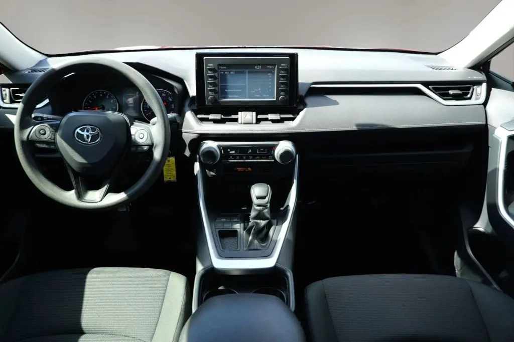 Toyota RAV4 photo 10