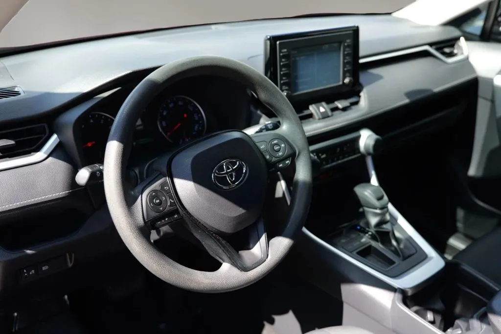 Toyota RAV4 photo 4