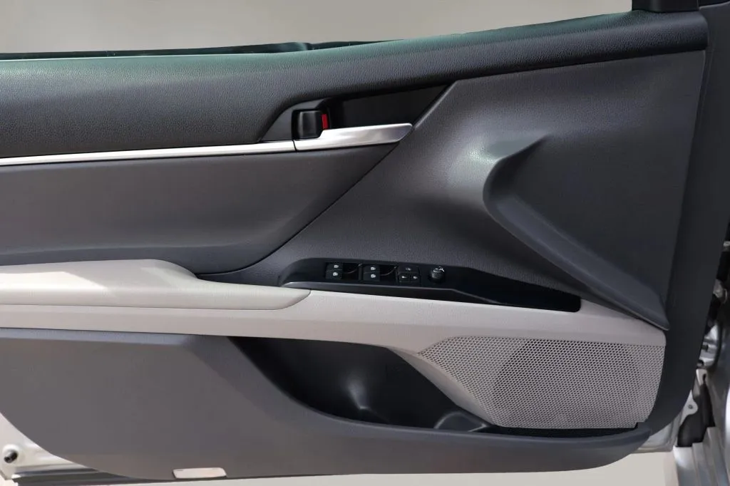 Toyota Camry photo 7