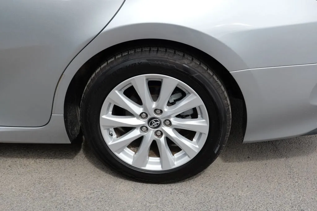 Toyota Camry photo 12