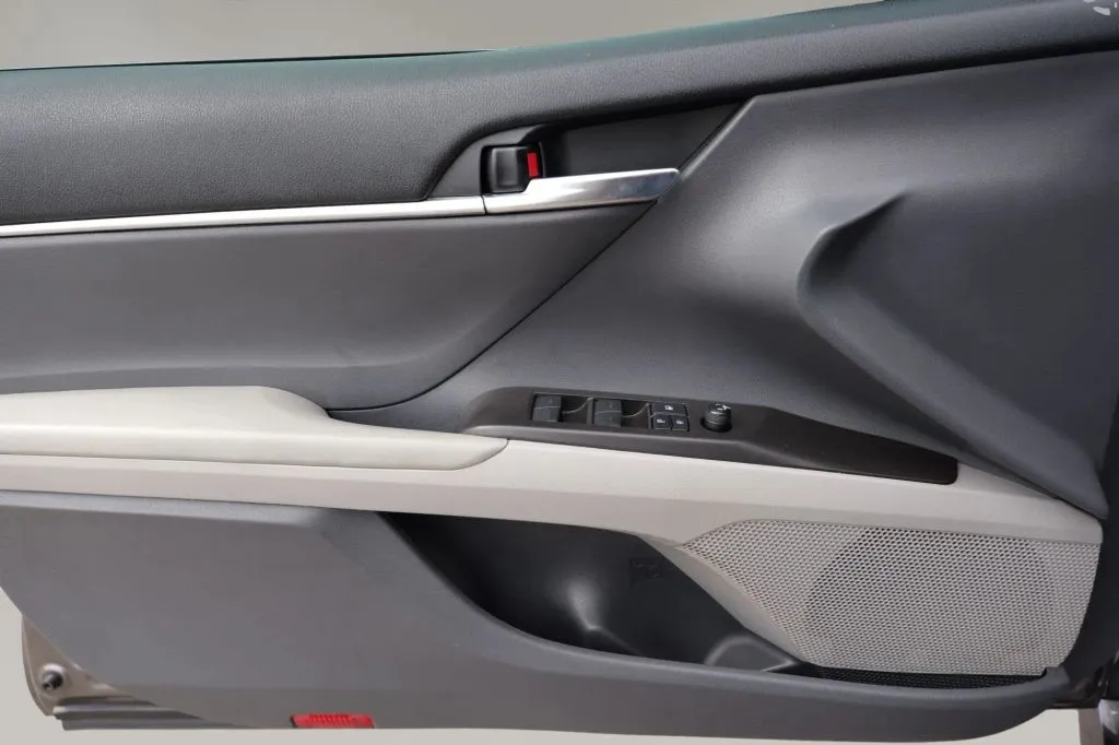 Toyota Camry photo 7