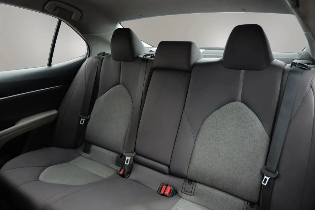 Toyota Camry photo 9