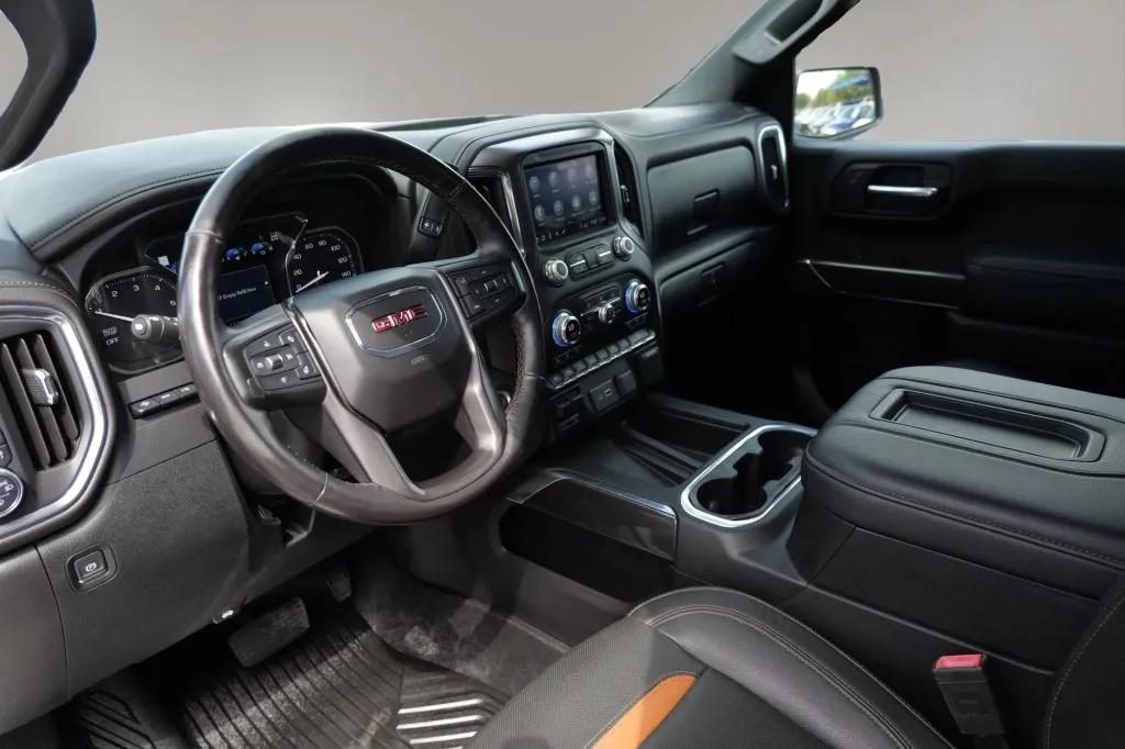 GMC Sierra photo 4