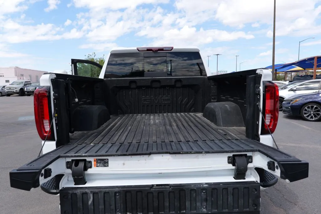 GMC Sierra photo 13