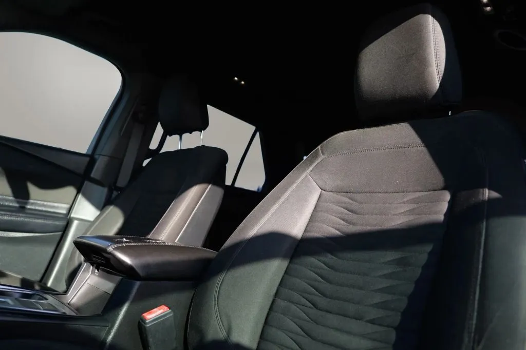Ford Explorer photo 7