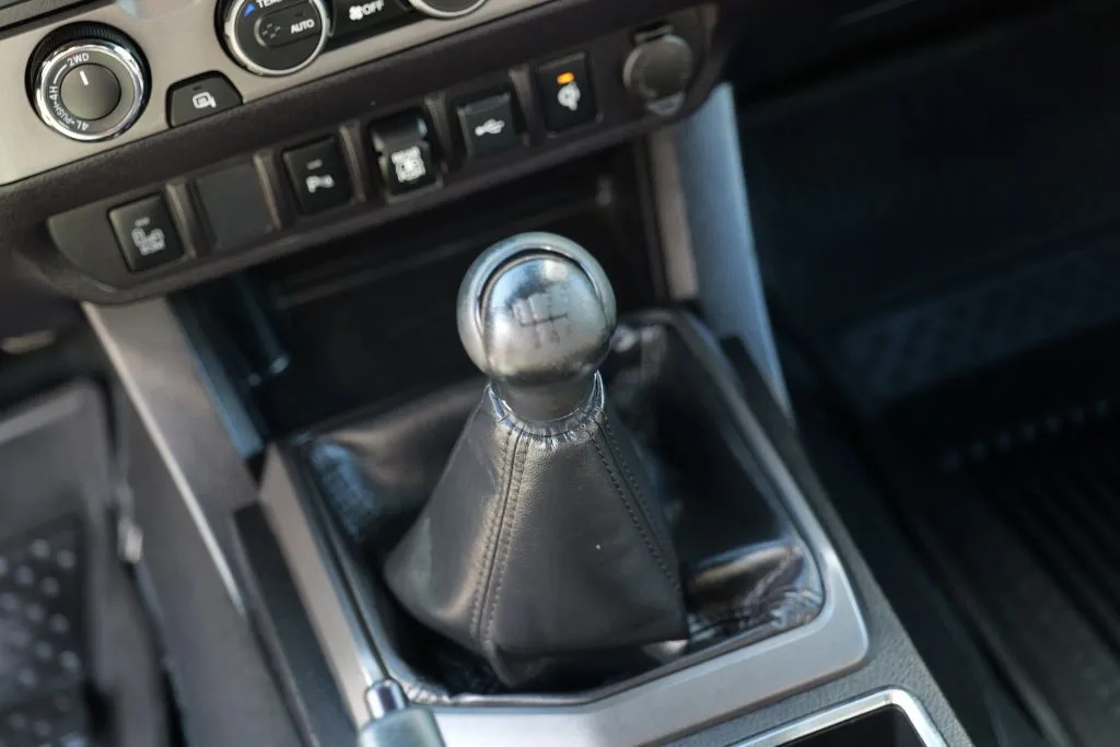 Toyota Tacoma photo 10