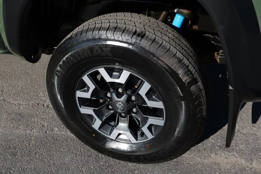 Toyota Tacoma photo 12
