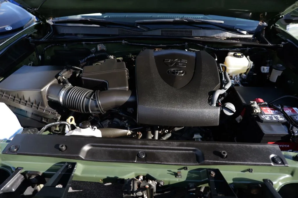 Toyota Tacoma photo 15