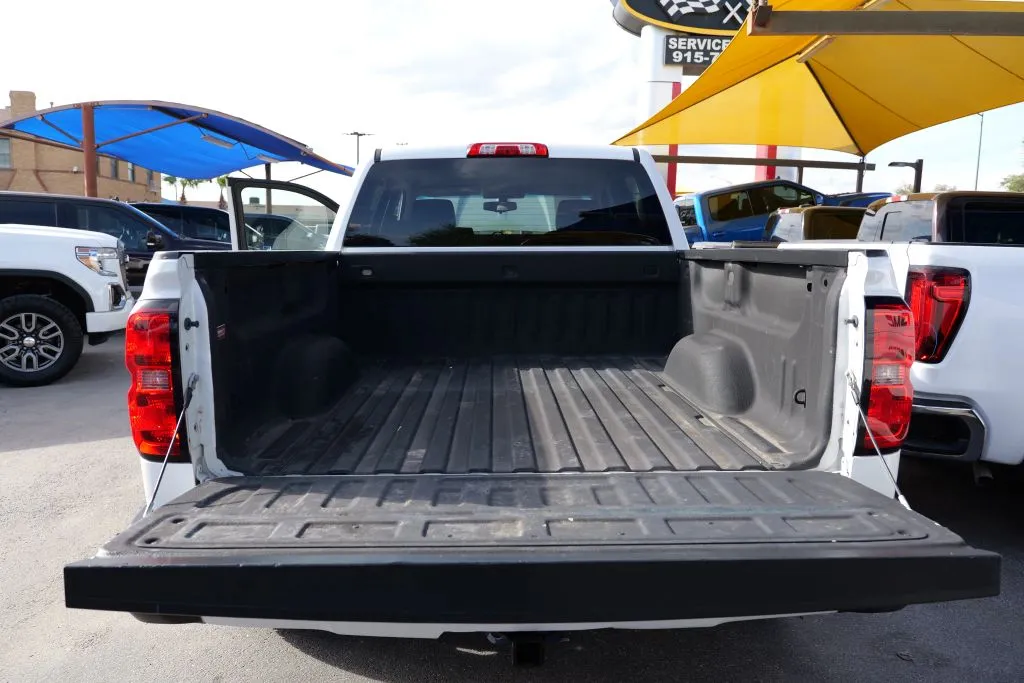 Chevrolet Silverado photo 13
