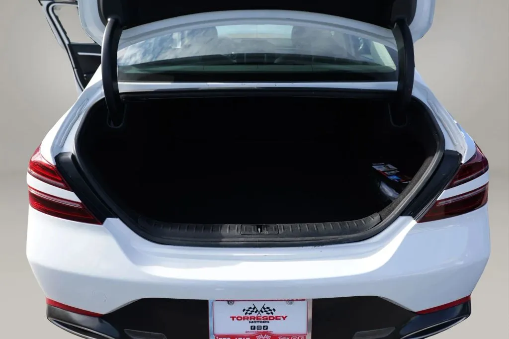 Genesis G70 photo 10