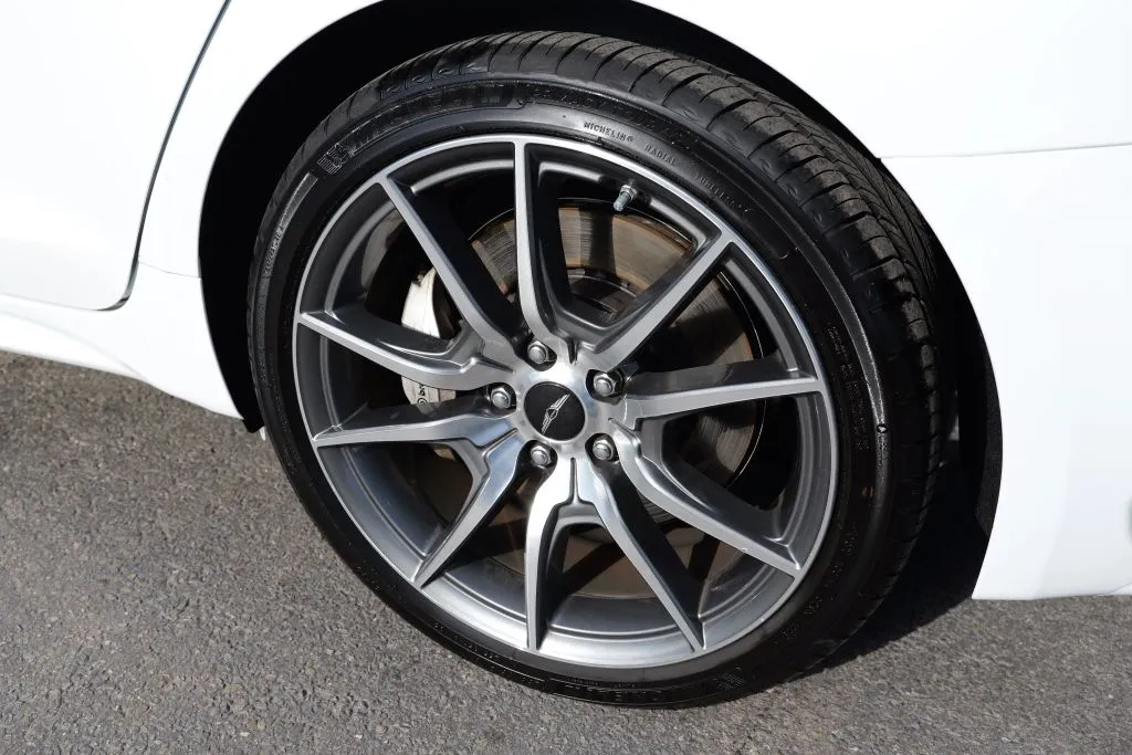 Genesis G70 photo 9