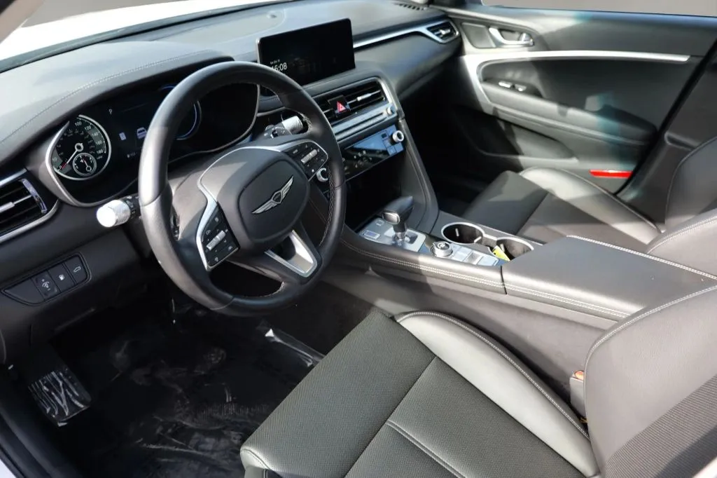 Genesis G70 photo 4