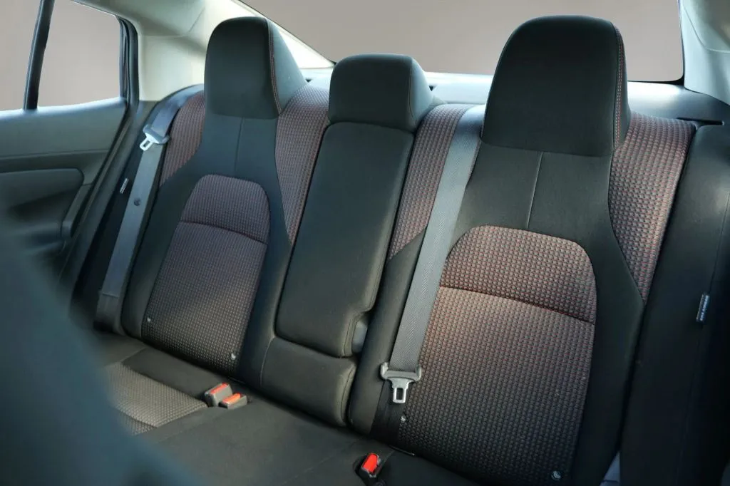 Nissan Sentra photo 8
